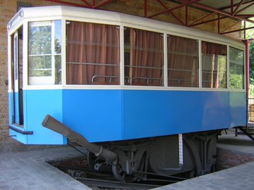 tjR[